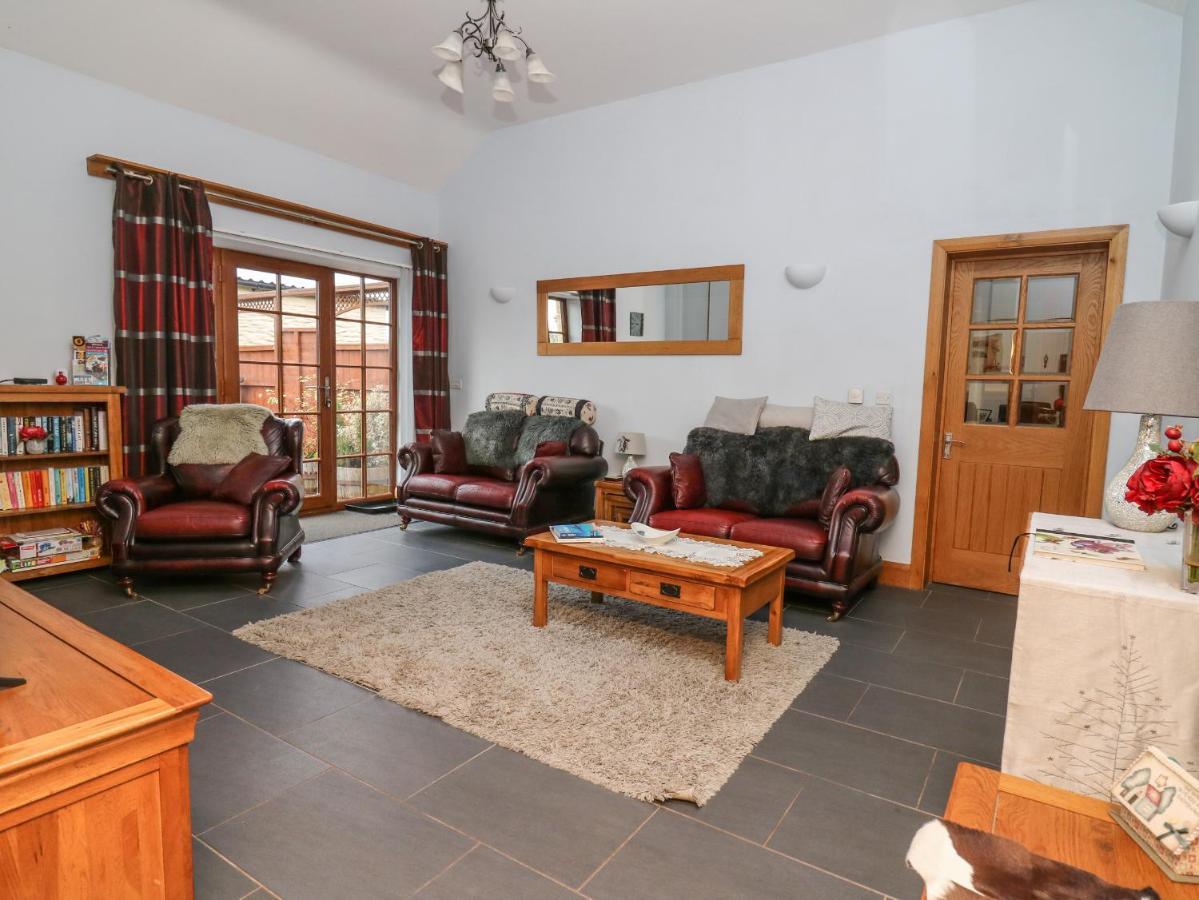 Yr Hen Llaethdy Villa Troedyraur Ngoại thất bức ảnh