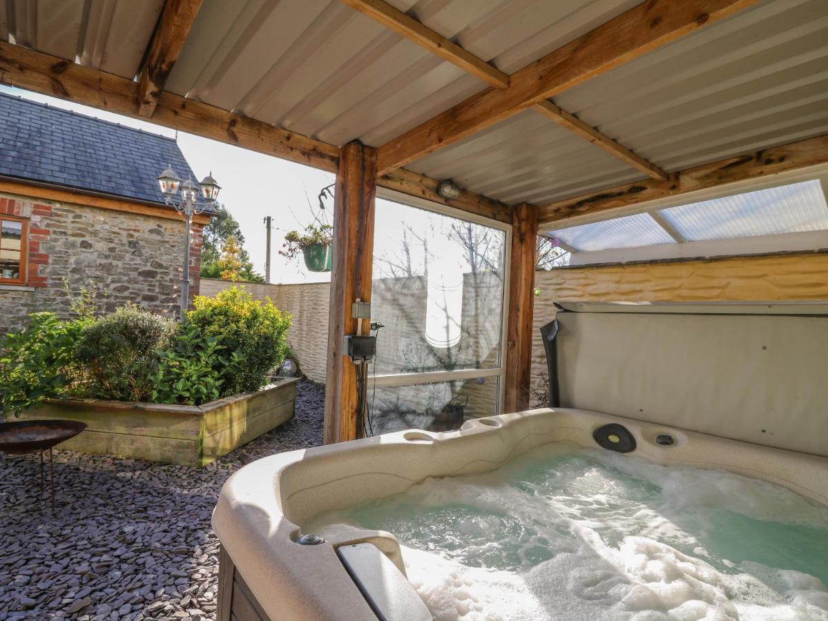 Yr Hen Llaethdy Villa Troedyraur Ngoại thất bức ảnh