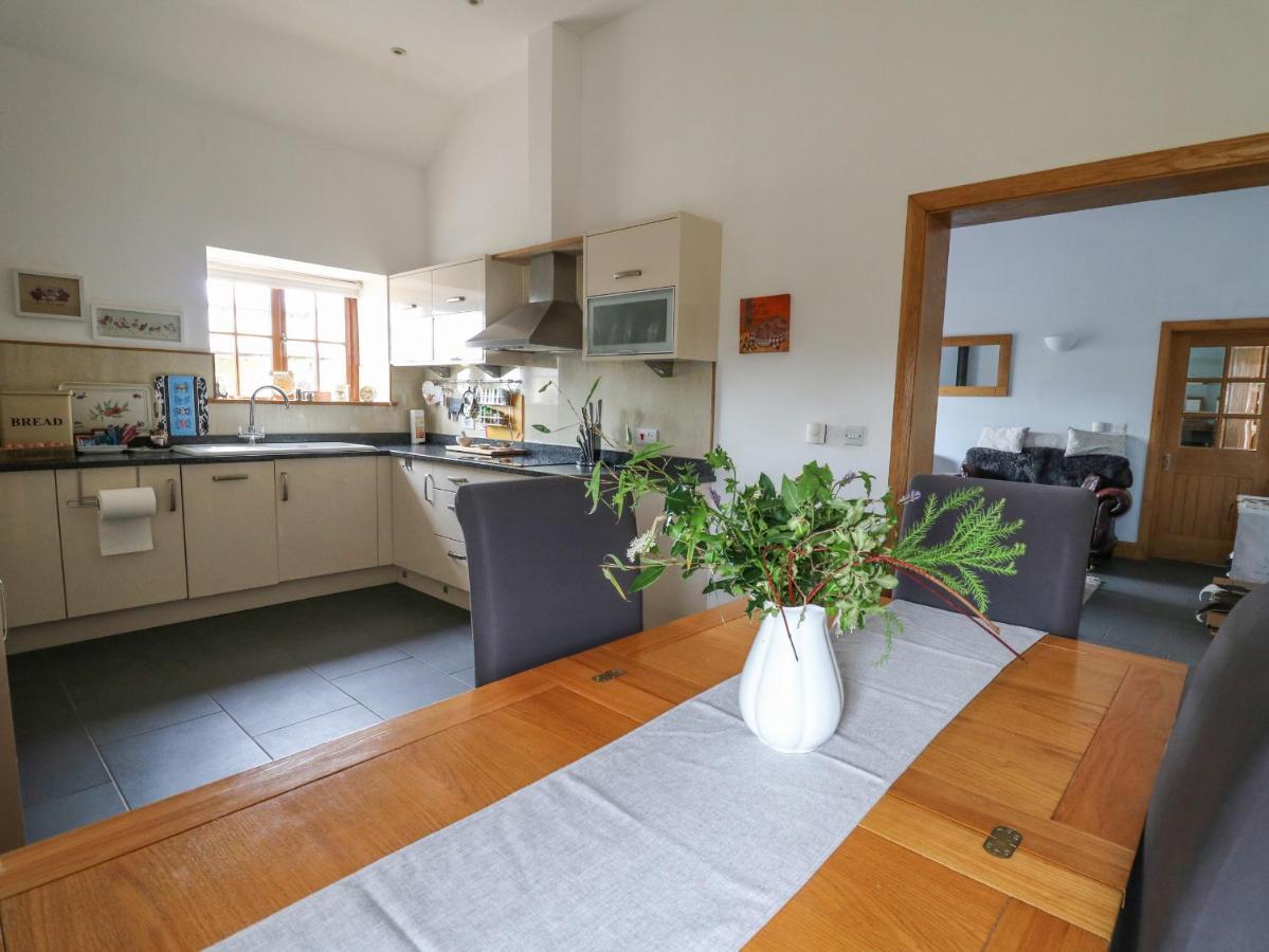 Yr Hen Llaethdy Villa Troedyraur Ngoại thất bức ảnh